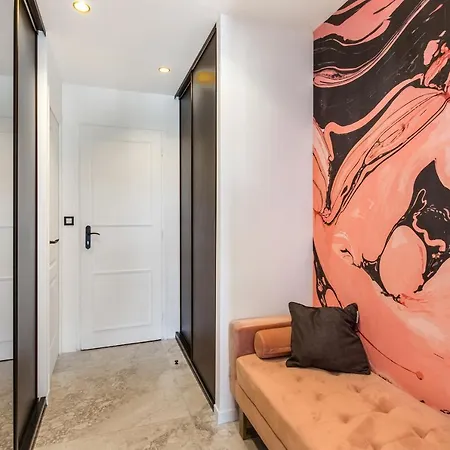 After Eight Heliopolis Naturiste * Agde