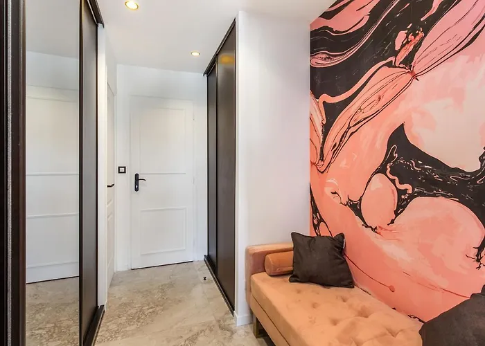 After Eight Heliopolis Naturiste * Agde